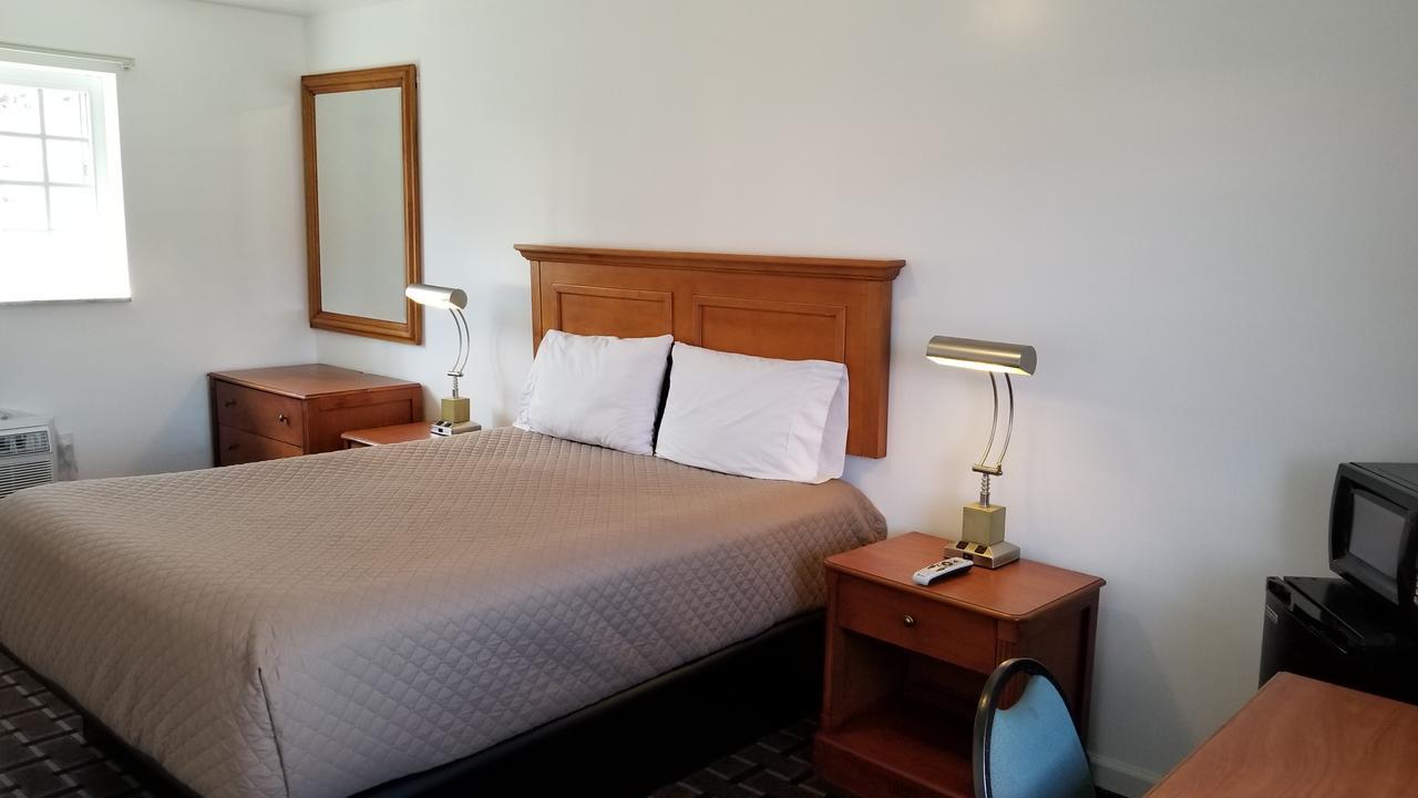 Budget Inn Breezewood Exteriör bild